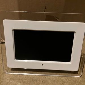 Sigma digital picture frame